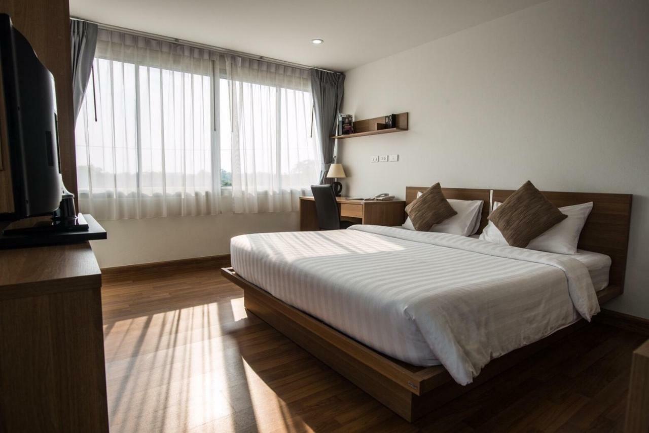 Winner Serviced Apartment Si Maha Phot Eksteriør billede